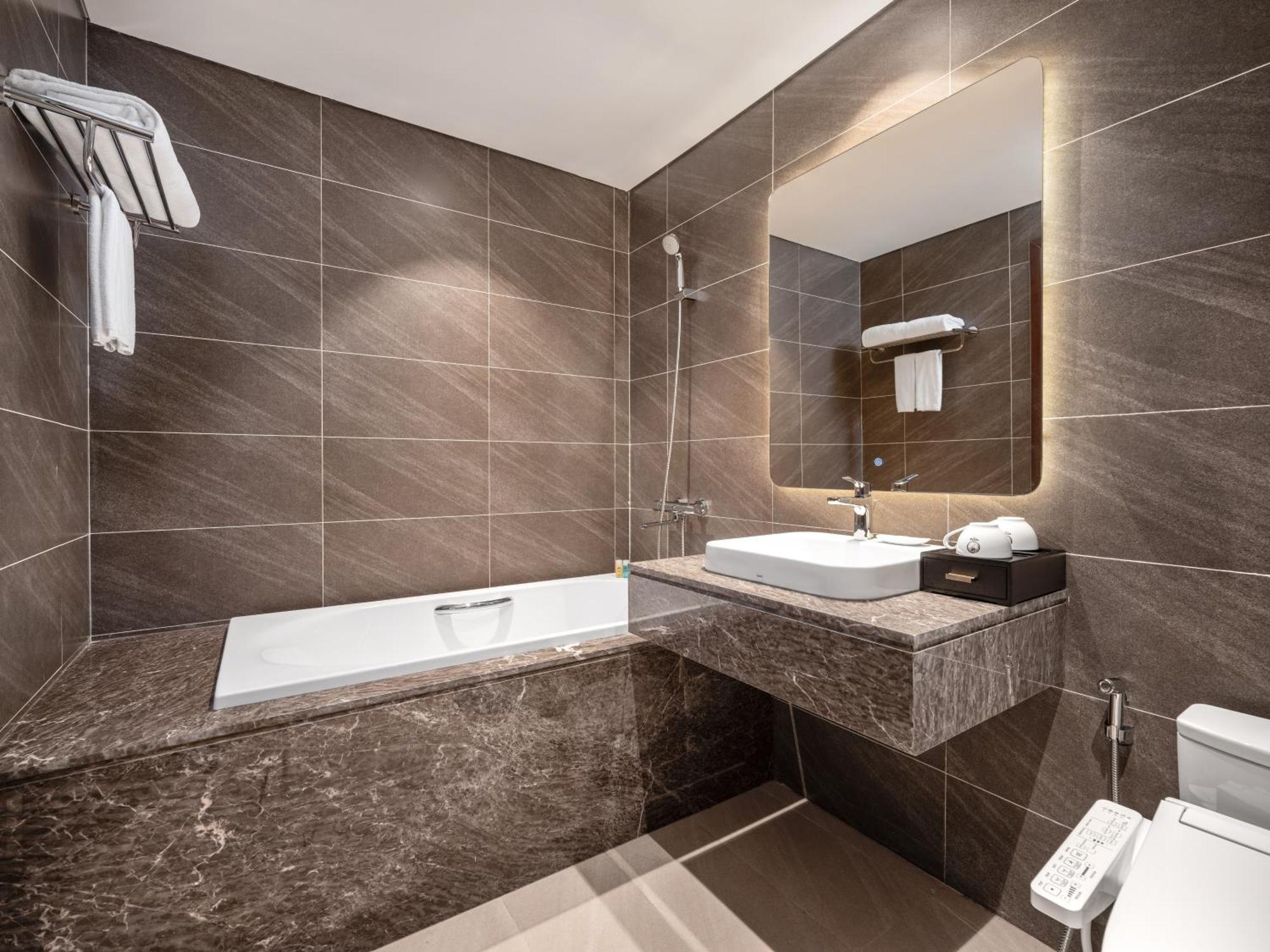 Nesta Hotel & Spa Hanoi Bagian luar foto