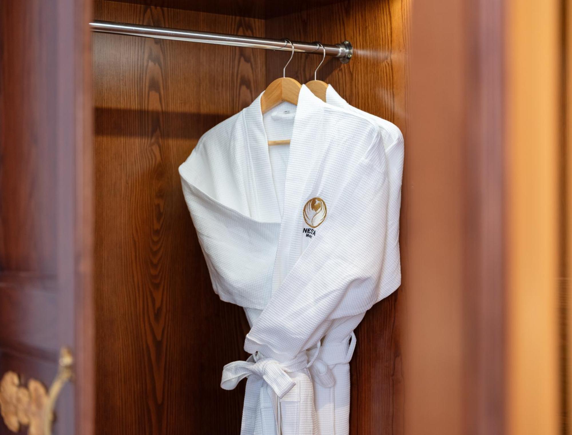 Nesta Hotel & Spa Hanoi Bagian luar foto